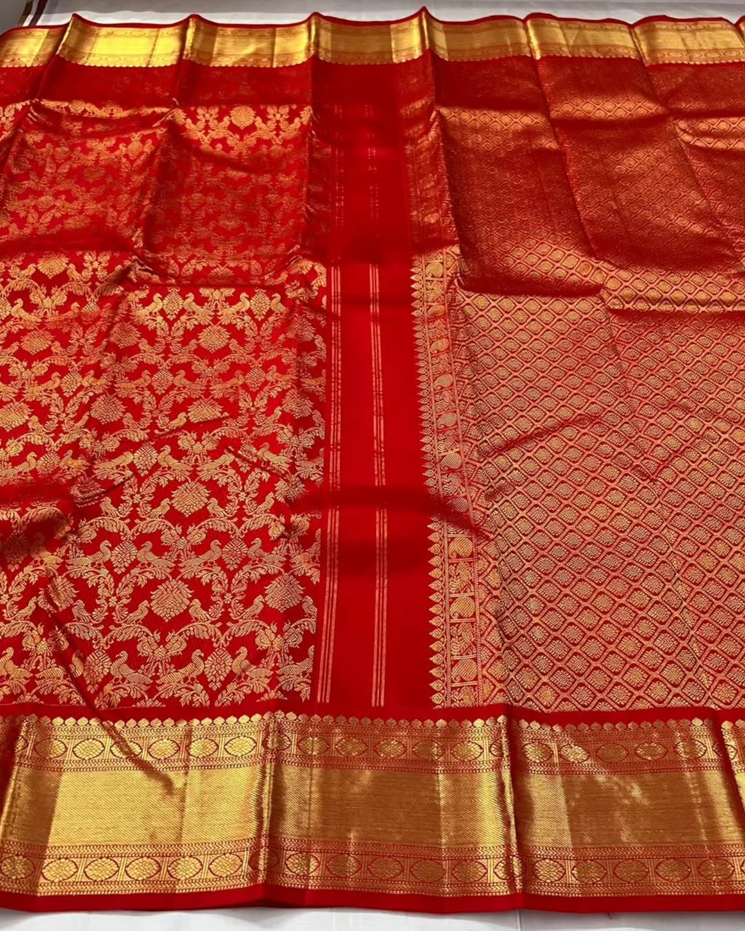 Resplendent Red Soft Banarasi Silk Saree With Invaluable Blouse Piece