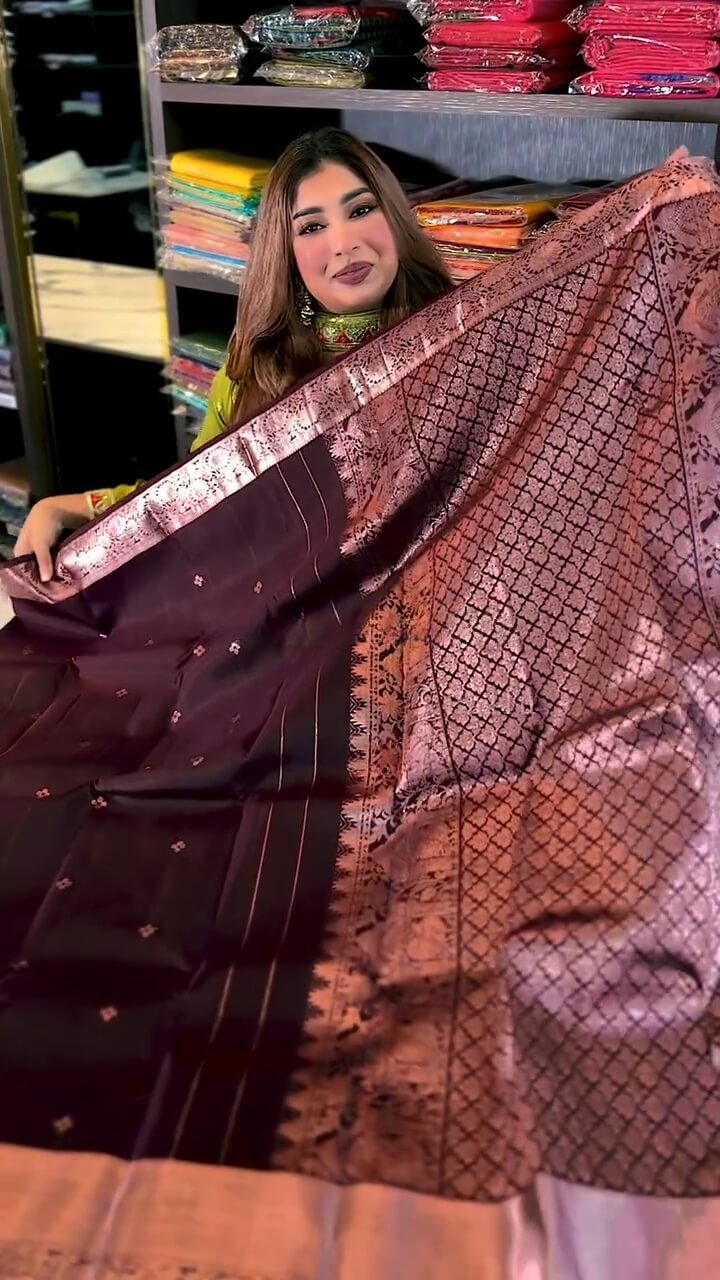 Luxuriant Wine Soft Banarasi Silk Saree With Grandiose Blouse Piece