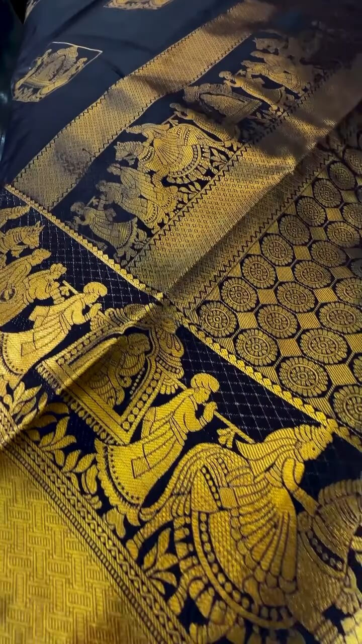 Enthralling Navy Blue Soft Banarasi Silk Saree With Majesty Blouse Piece
