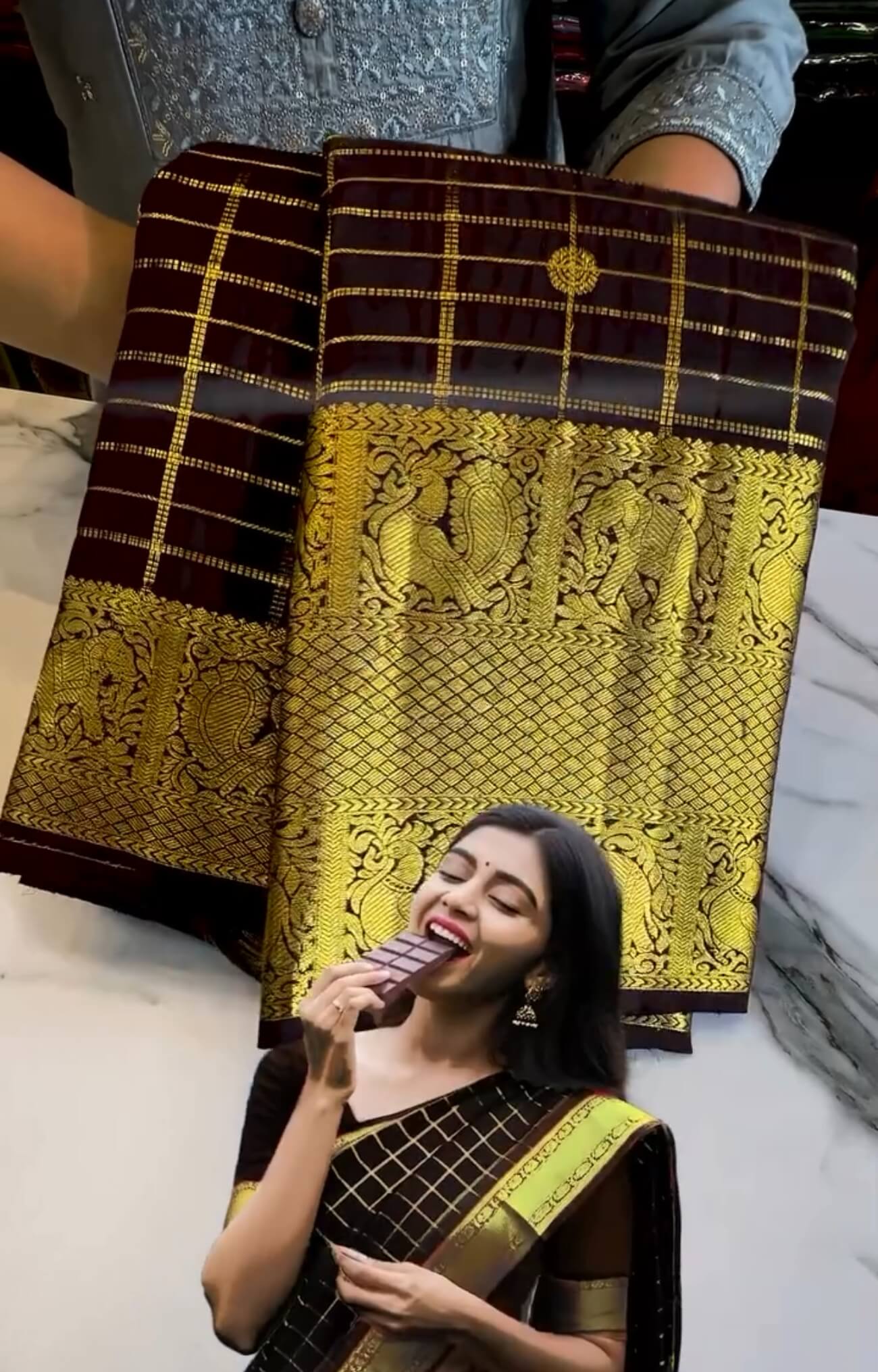 Lustrous Brown Soft Banarasi Silk Saree With Hypnotic Blouse Piece