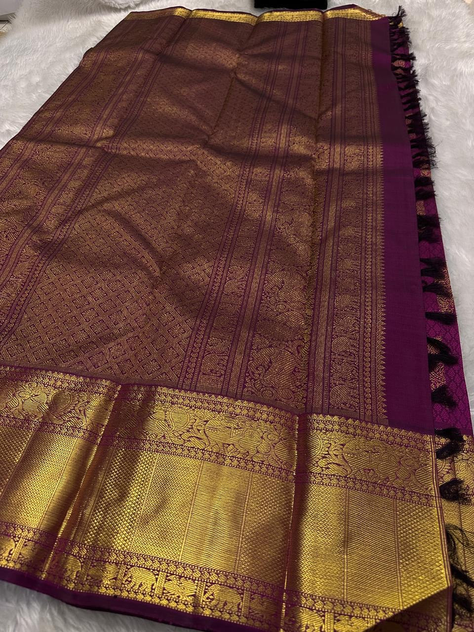 Skinny Purple Soft Banarasi Silk Saree With Beguiling Blouse Piece