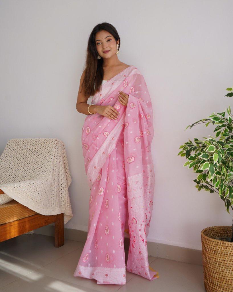 Majesty Baby Pink Cotton Silk Saree With Attractive Blouse Piece