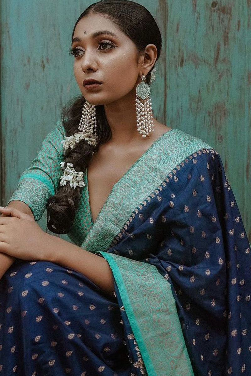Deserving Navy Blue Soft Silk Saree With Hypnotic Blouse Piece