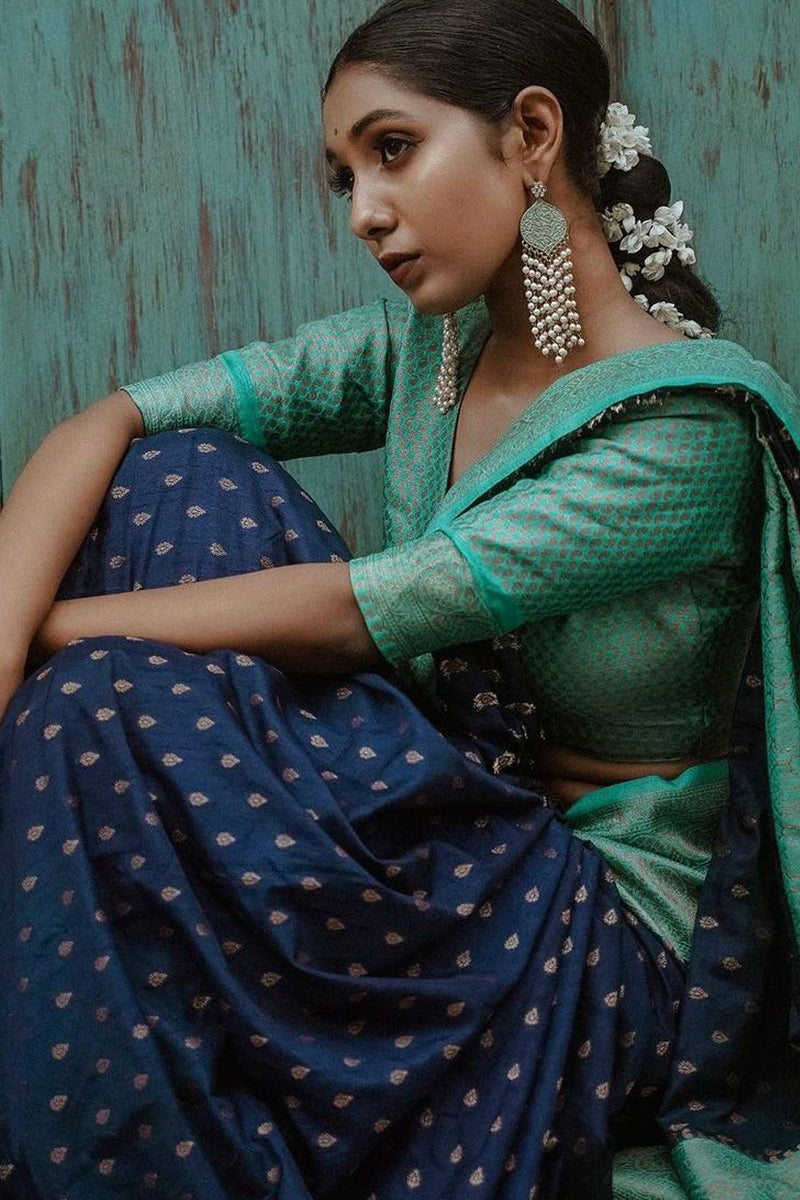 Deserving Navy Blue Soft Silk Saree With Hypnotic Blouse Piece