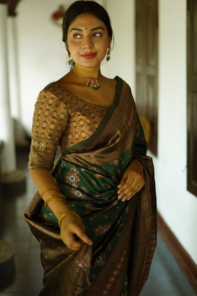 Phenomenal Green Soft Silk Saree With Twirling Blouse Piece