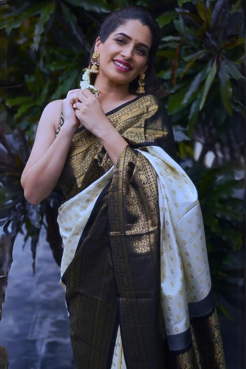 Gratifying Off White Soft Silk Saree With Surpassing Blouse Piece