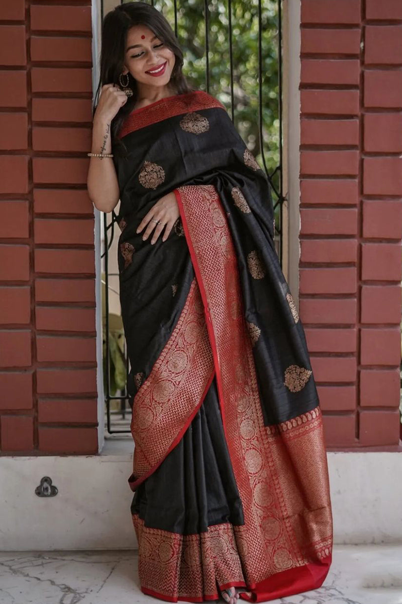 Ephemeral Black Soft Silk Saree With Impressive Blouse Piece