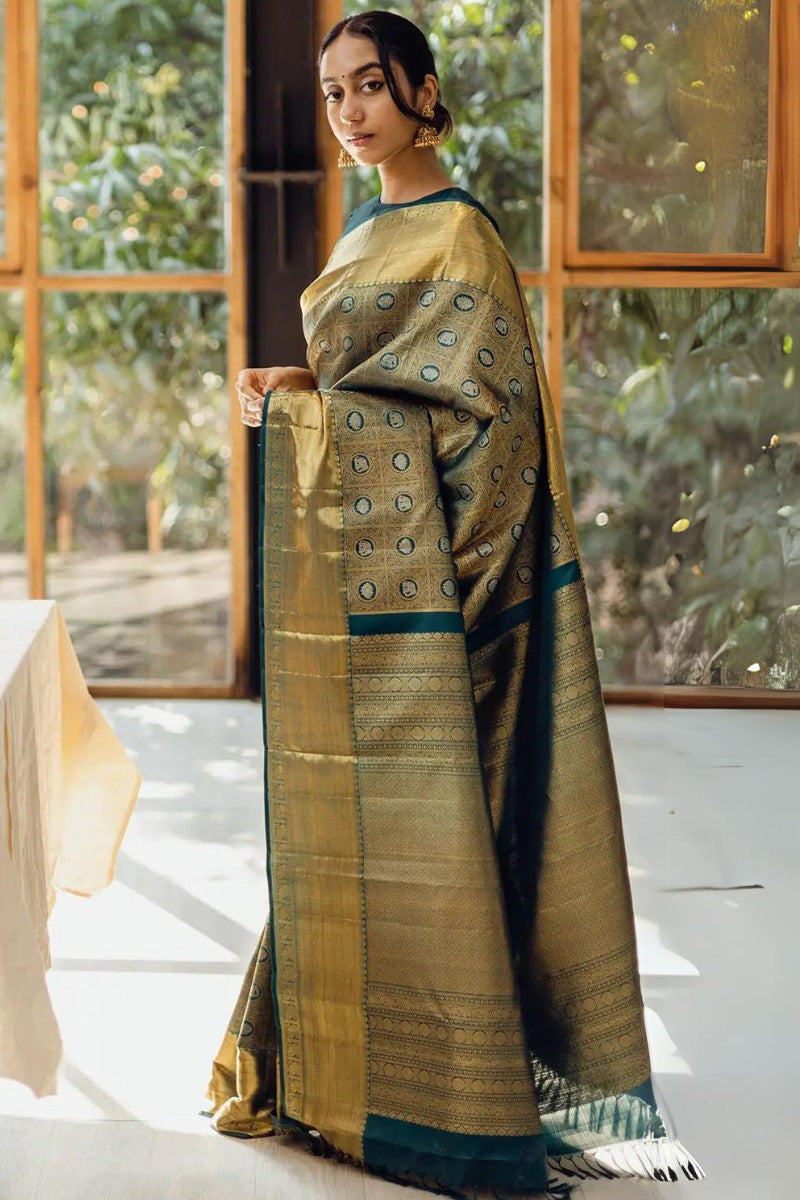 Allure Dark Green Soft Silk Saree With Exemplary Blouse Piece