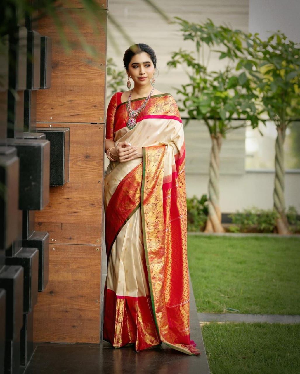 Elision Beige Soft Silk Saree With Girlish Blouse Piece