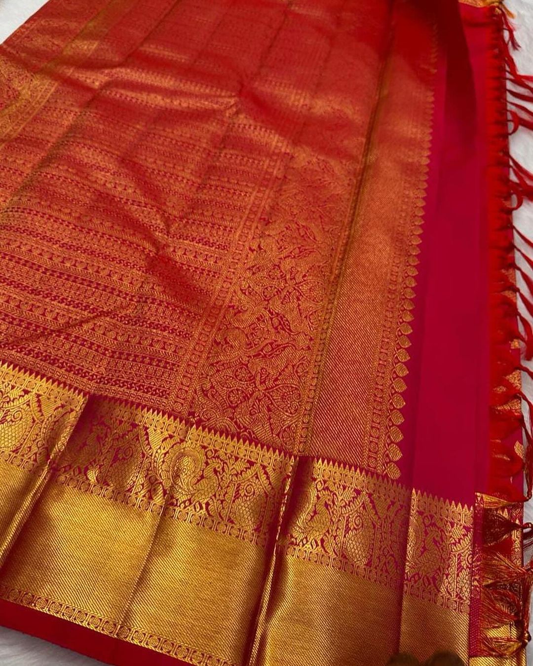 Refreshing Red Soft Banarasi Silk Saree With Extraordinary Blouse Piece