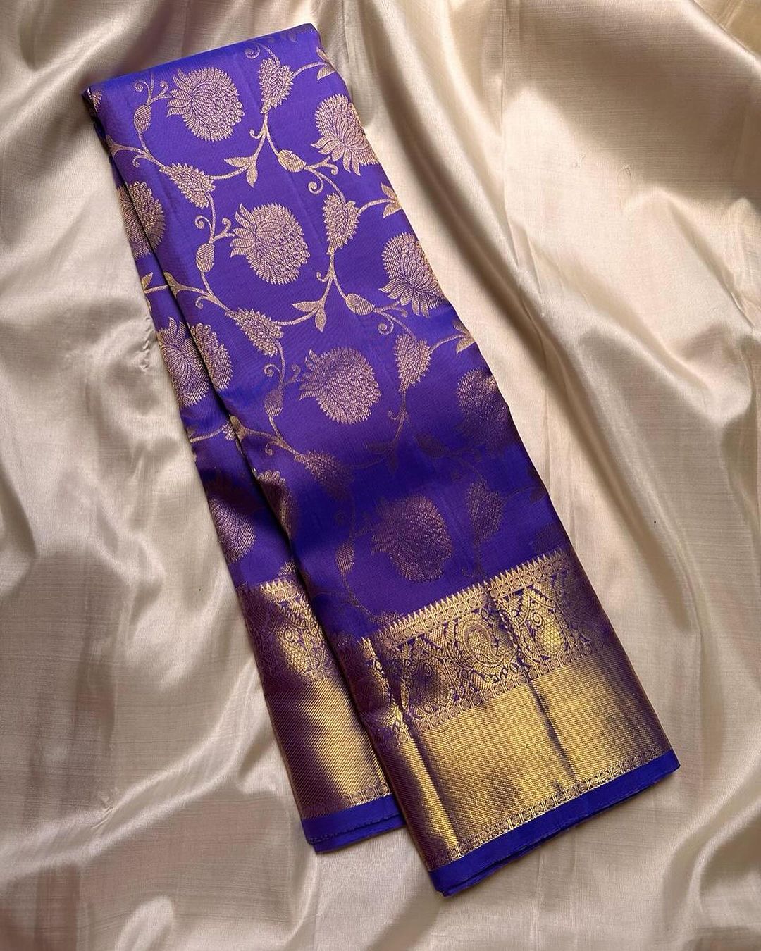 Flaunt Royal Blue Soft Banarasi Silk Saree With Classy Blouse Piece