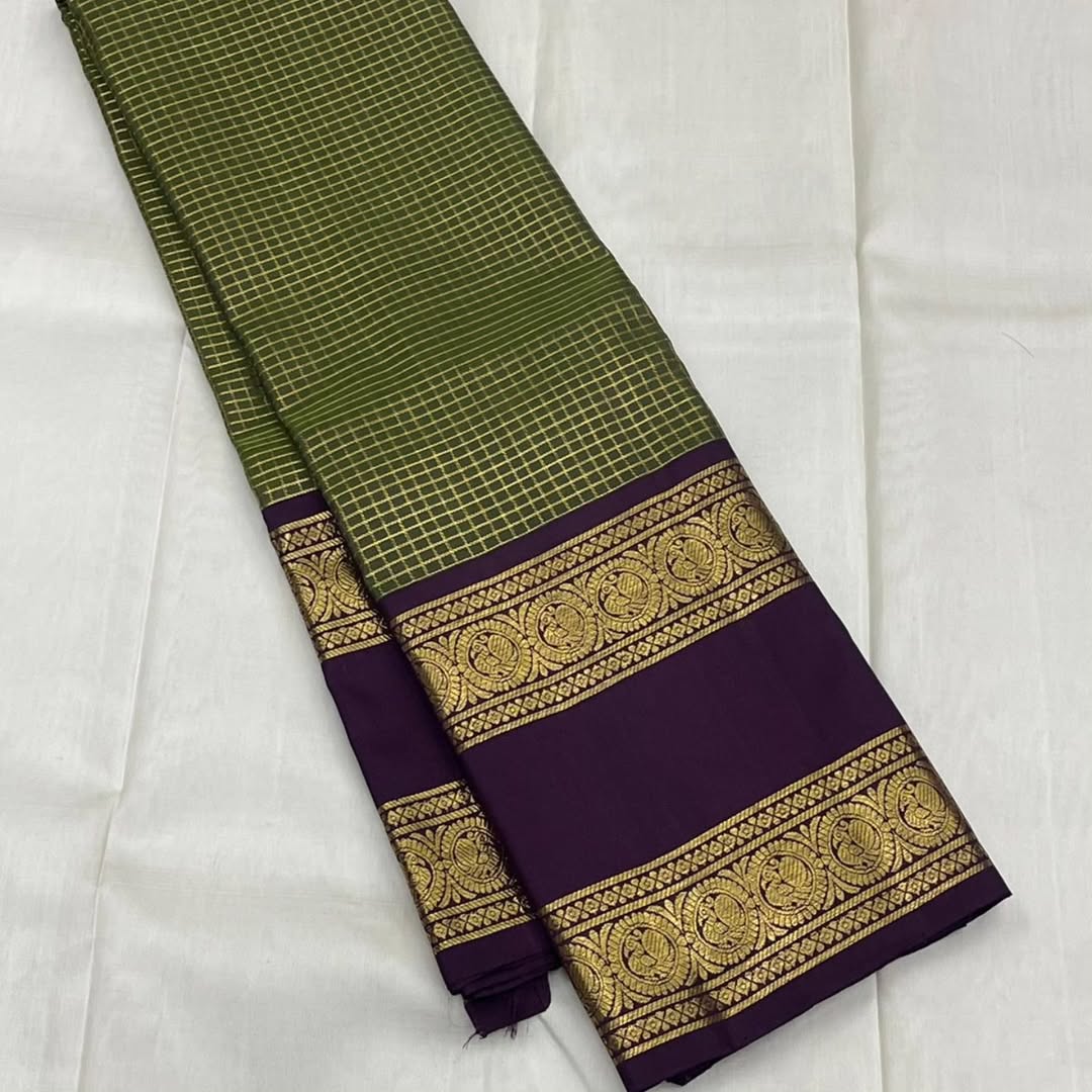 Classy Green Soft Silk Saree With Vivacious Blouse Piece