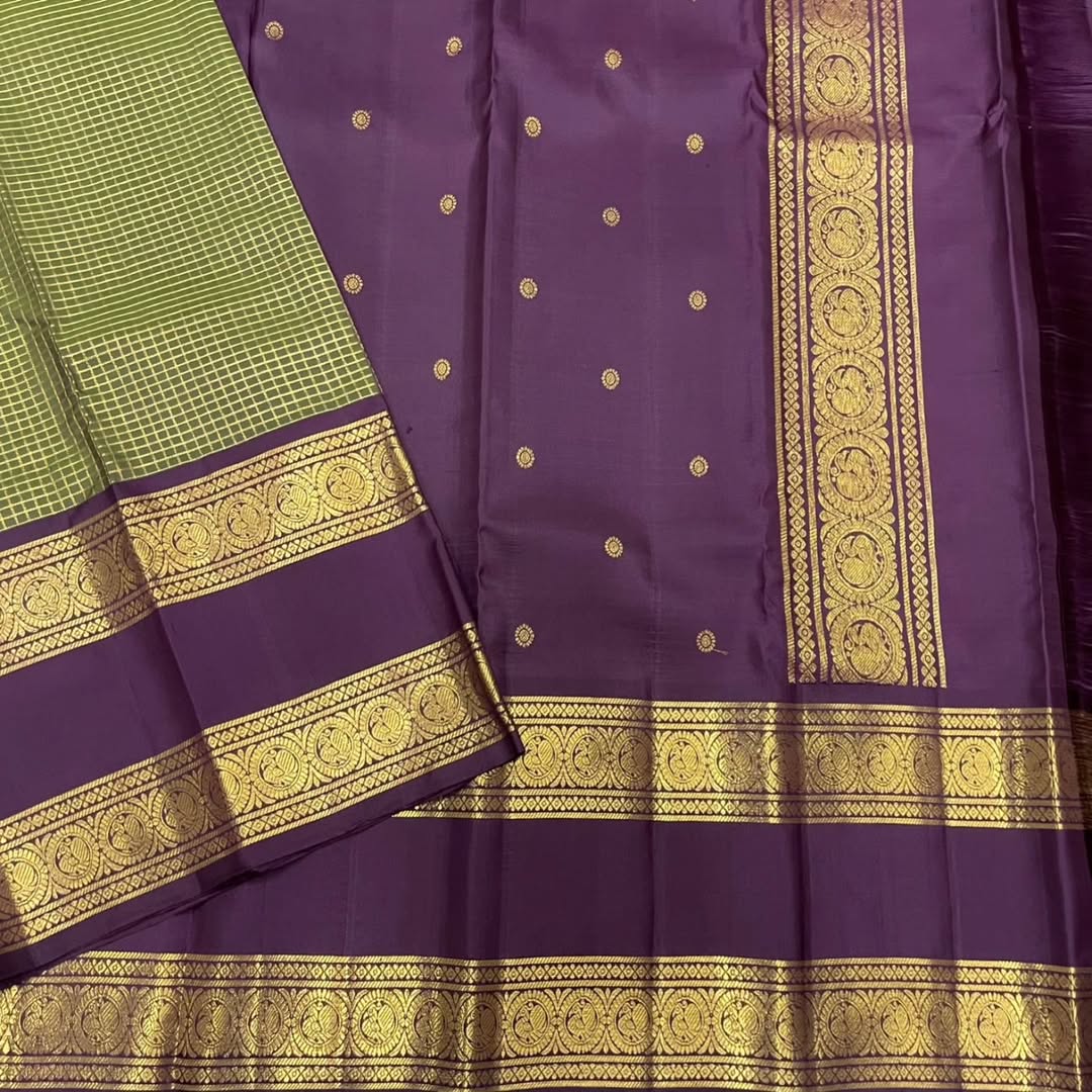 Classy Green Soft Silk Saree With Vivacious Blouse Piece