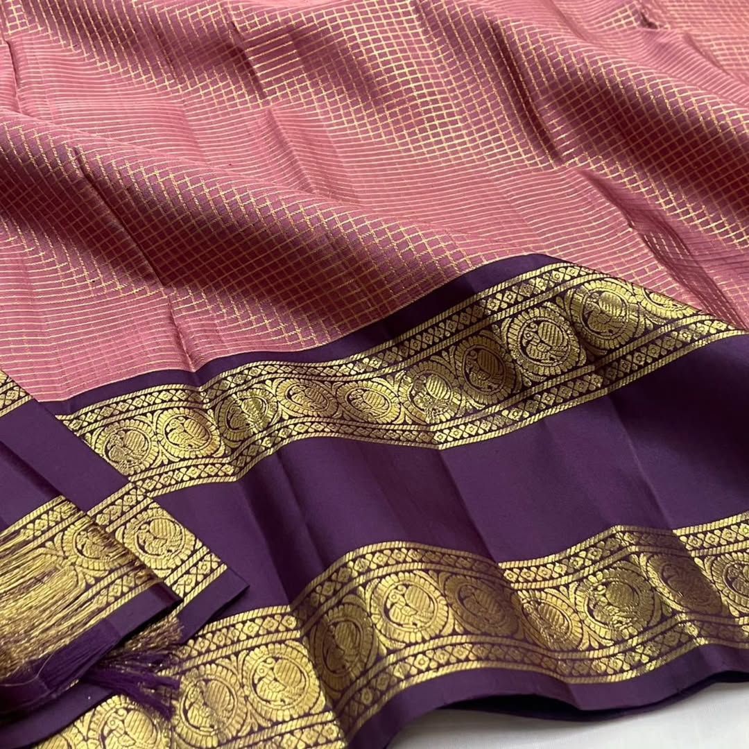 Quixotic Peach Soft Silk Saree With Inimitable Blouse Piece