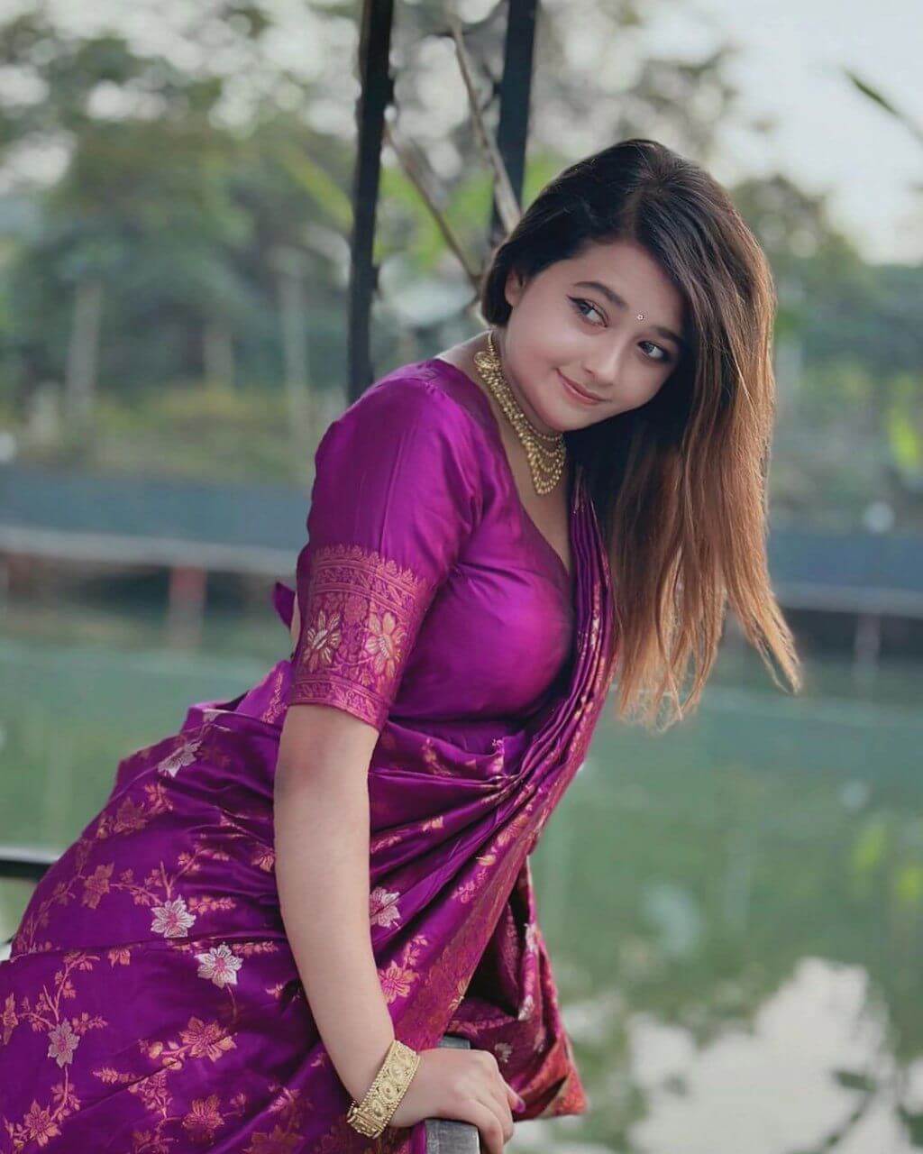 Eclat Purple Soft Silk Saree With Groovy Blouse Piece