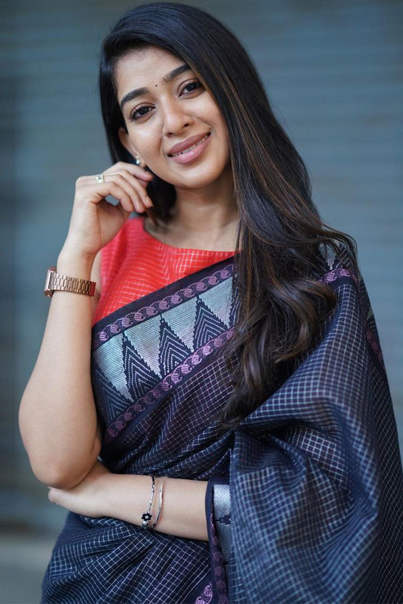 Enthralling Black Soft Silk Saree With Susurrous Blouse Piece