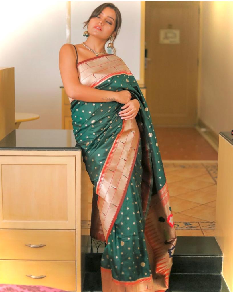 Nectarous Dark Green Paithani Silk Saree With Enchanting Blouse Piece