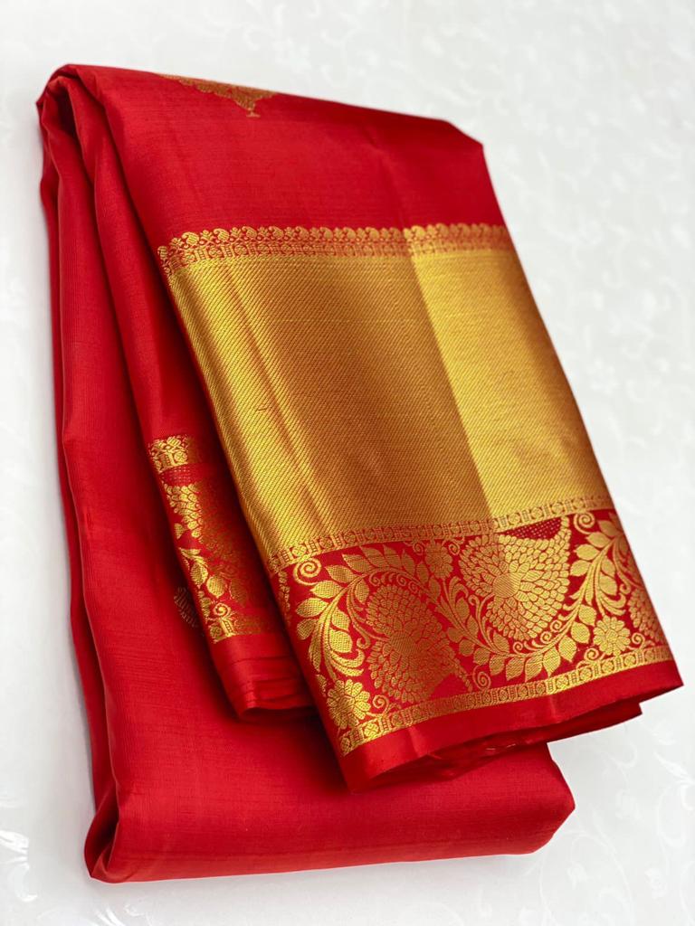 Opulent Red Soft Banarasi Silk Saree With Elision Blouse Piece