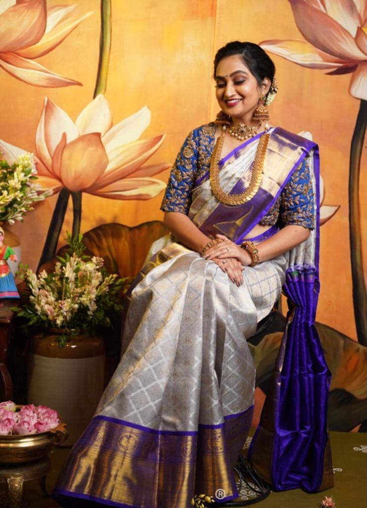 Radiant Grey Soft Silk Saree With Murmurous Blouse Piece