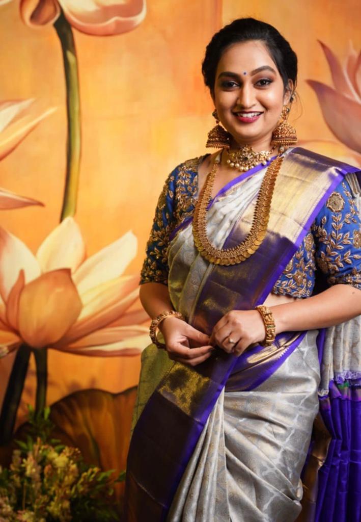 Radiant Grey Soft Silk Saree With Murmurous Blouse Piece