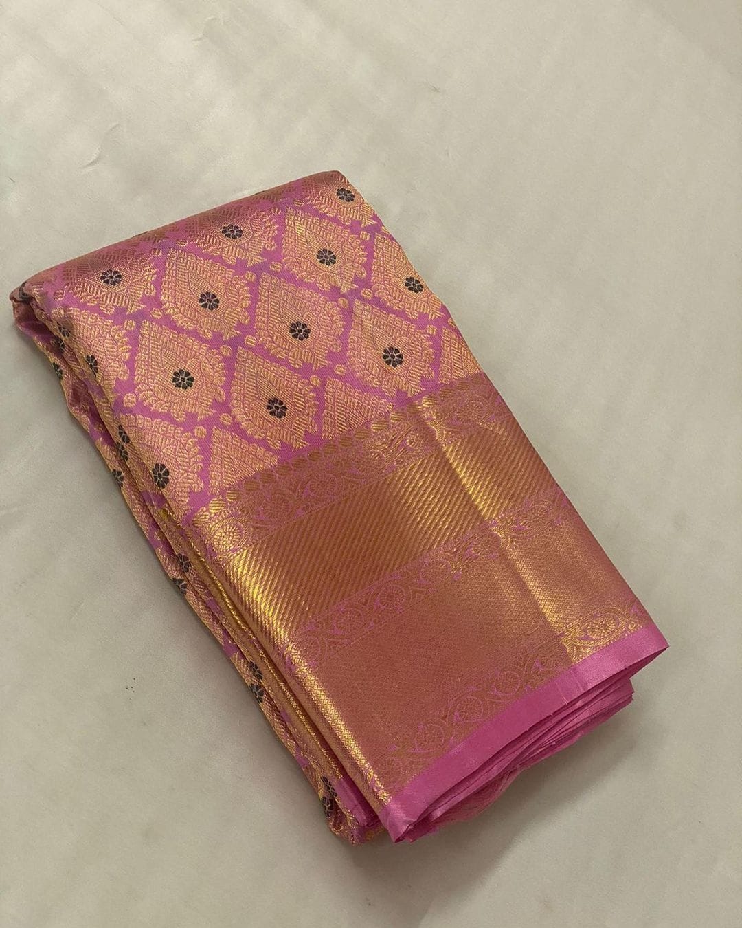 Hypnotic Pink Soft Silk Saree With Felicitous Blouse Piece