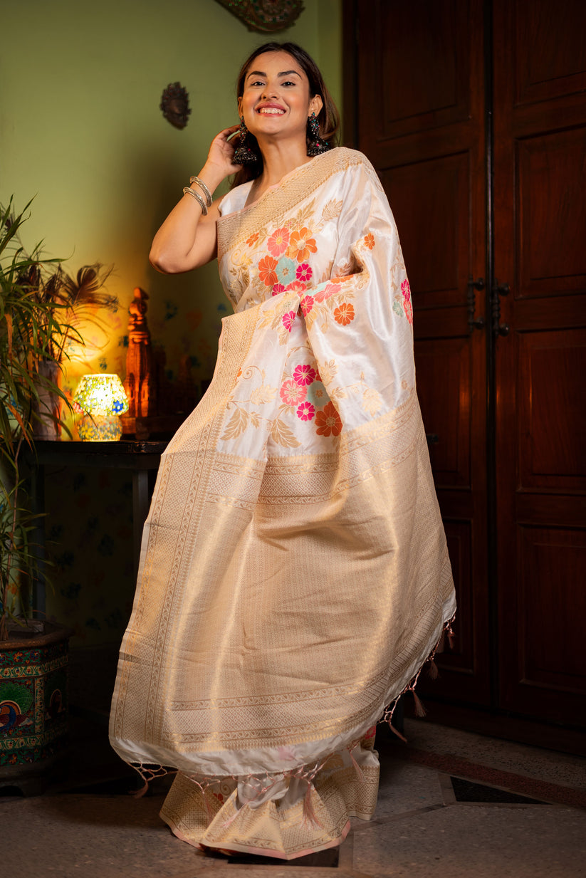 Twirling Beige Soft Banarasi Silk Saree With Exceptional Blouse Piece