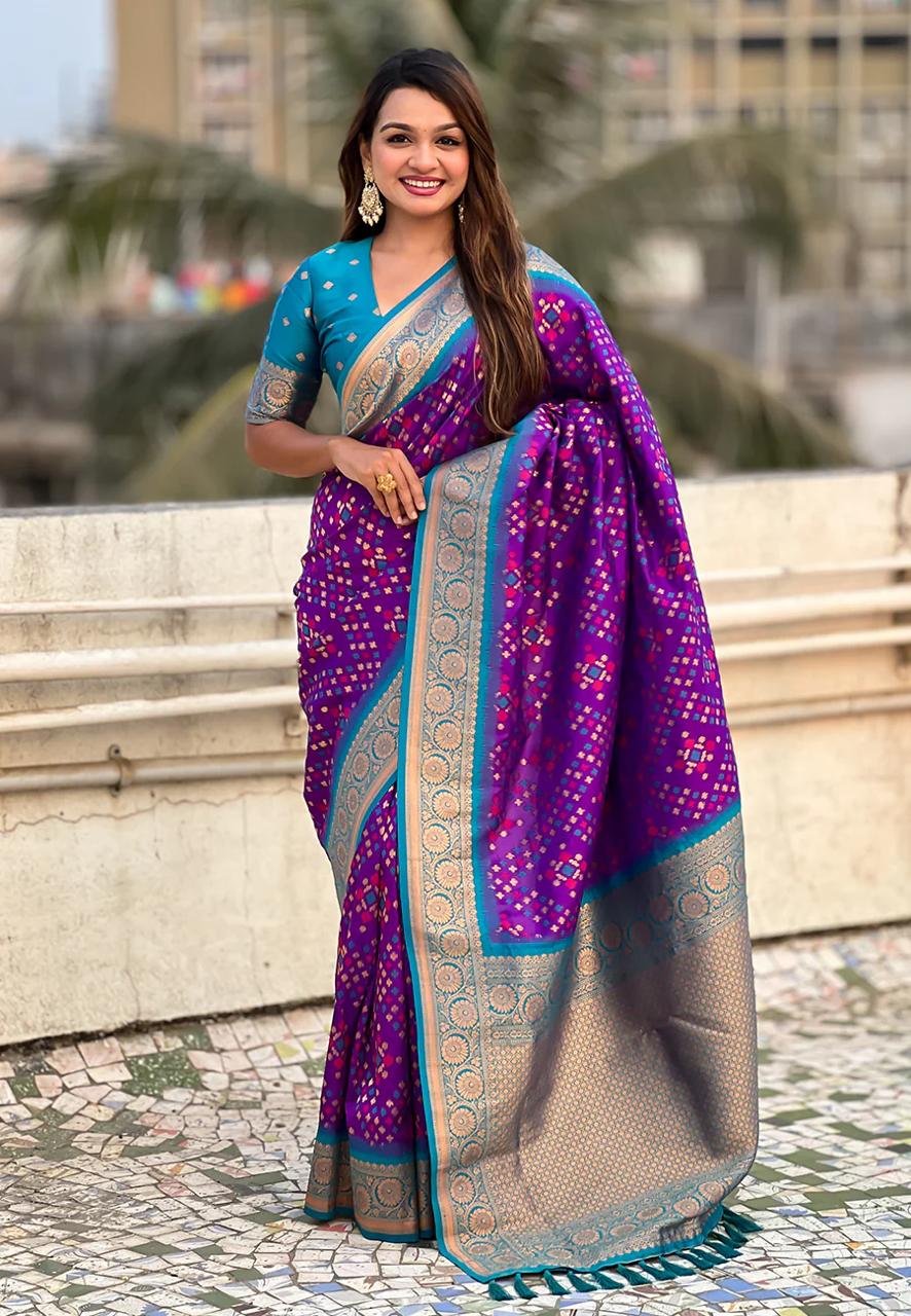 Twirling Purple Soft Silk Saree With Vivacious Blouse Piece