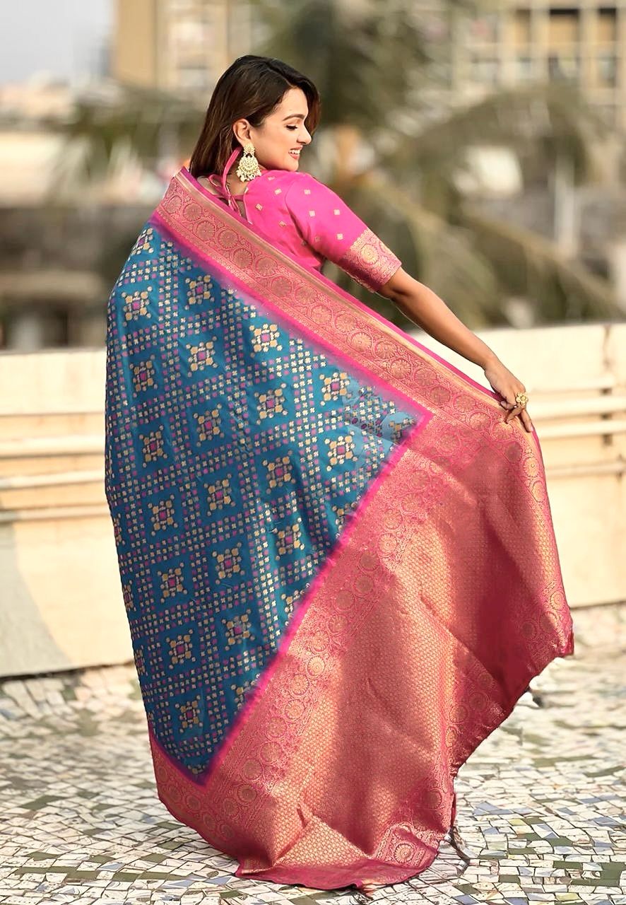 Vivacious Rama Soft Silk Saree With Glittering Blouse Piece