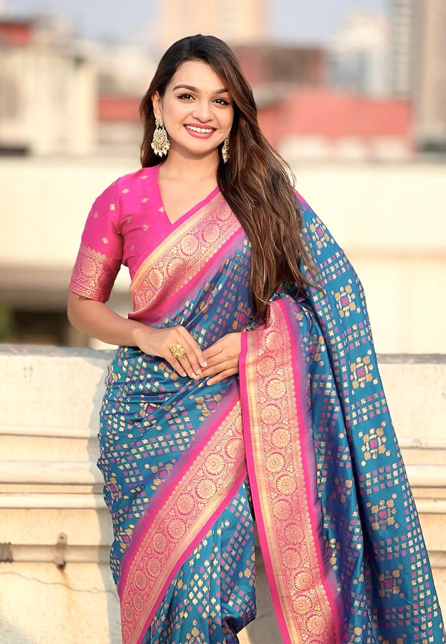 Vivacious Rama Soft Silk Saree With Glittering Blouse Piece