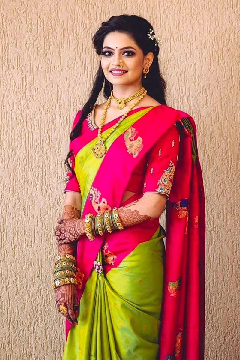 Tantalizing Parrot Soft Silk Saree With Comely Blouse Piece