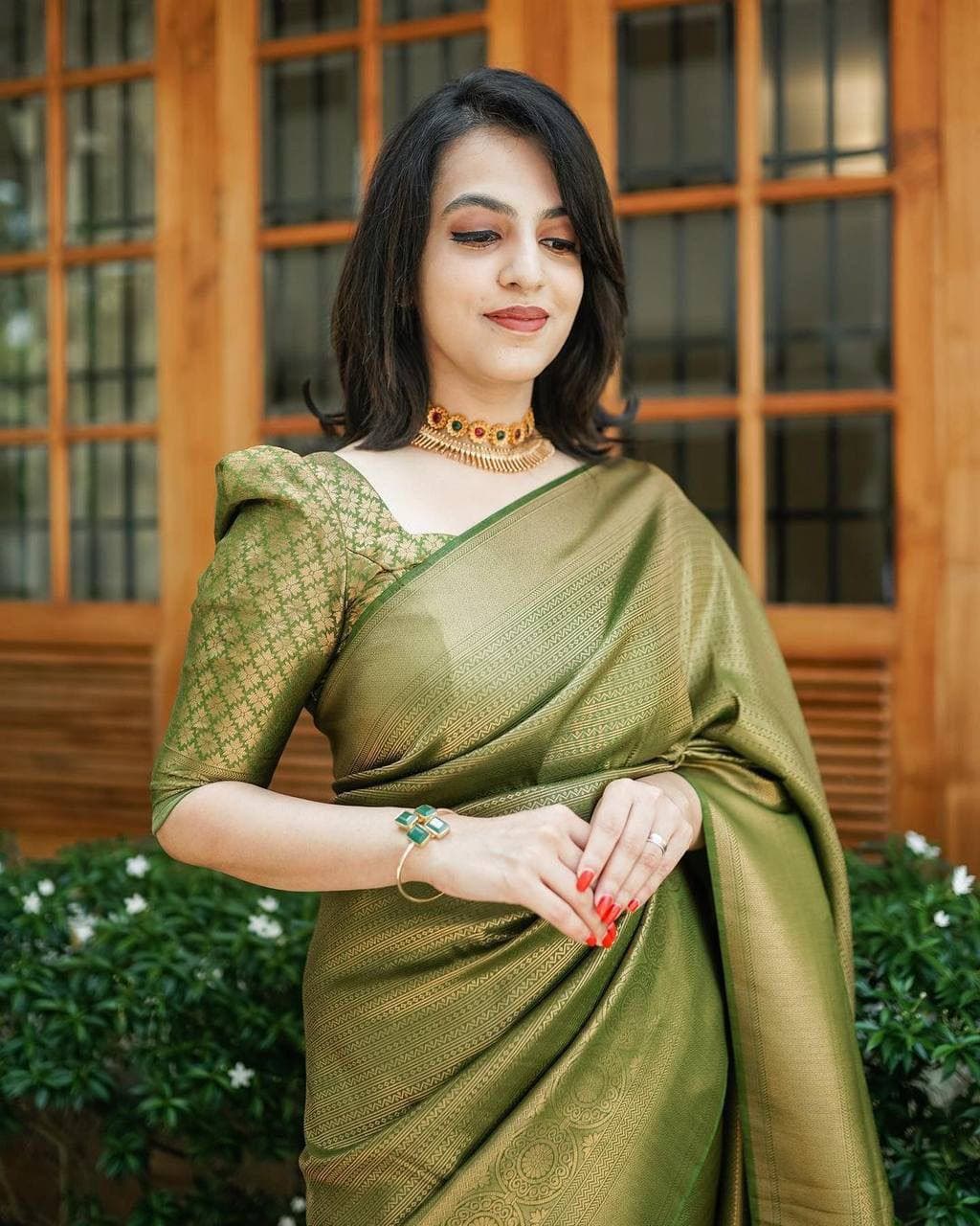 Inimitable Green Soft Kanjivaram Silk Saree With Incredible Blouse Piece