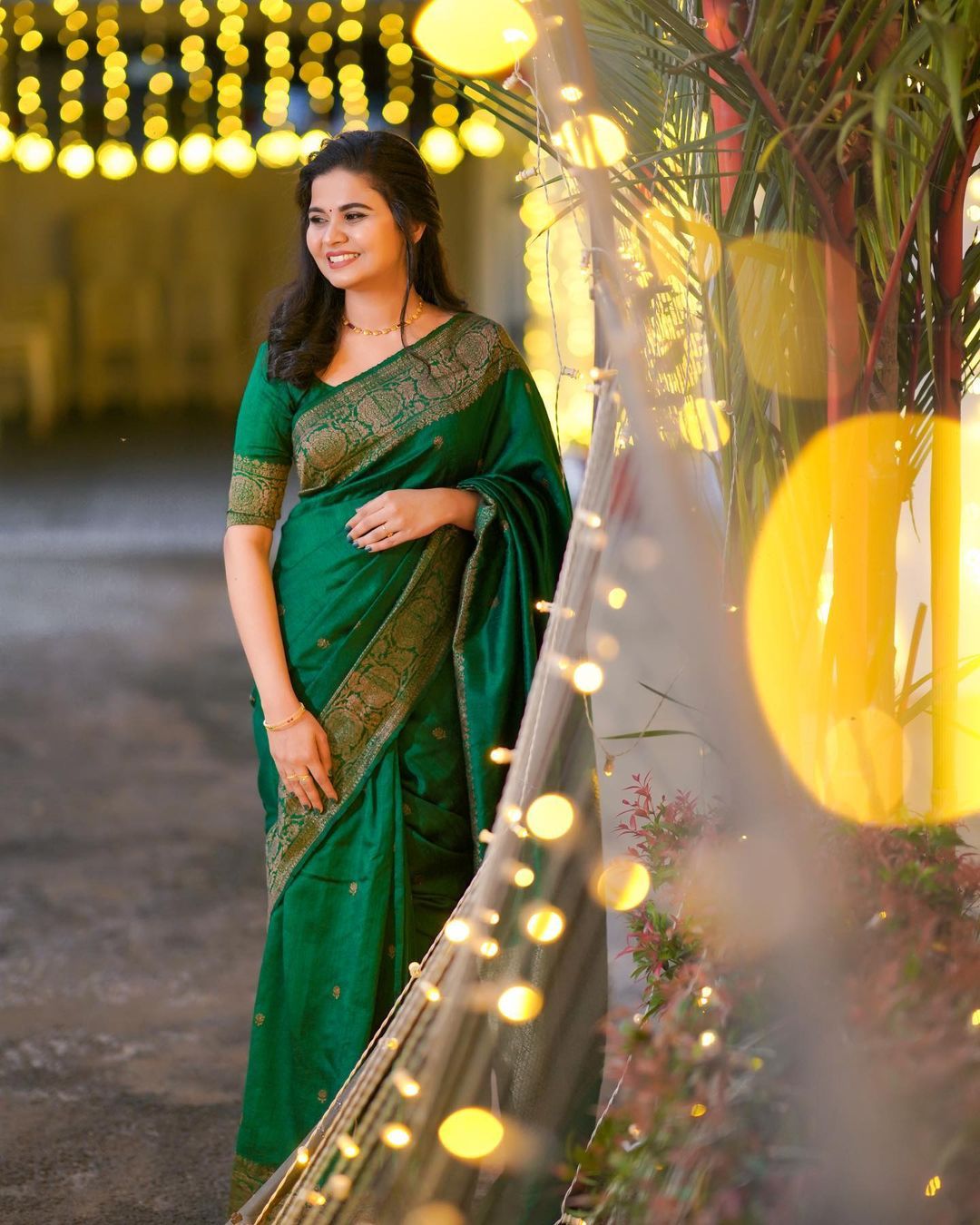 Exquisite Green Soft Banarasi Silk Saree With Lovely Blouse Piece