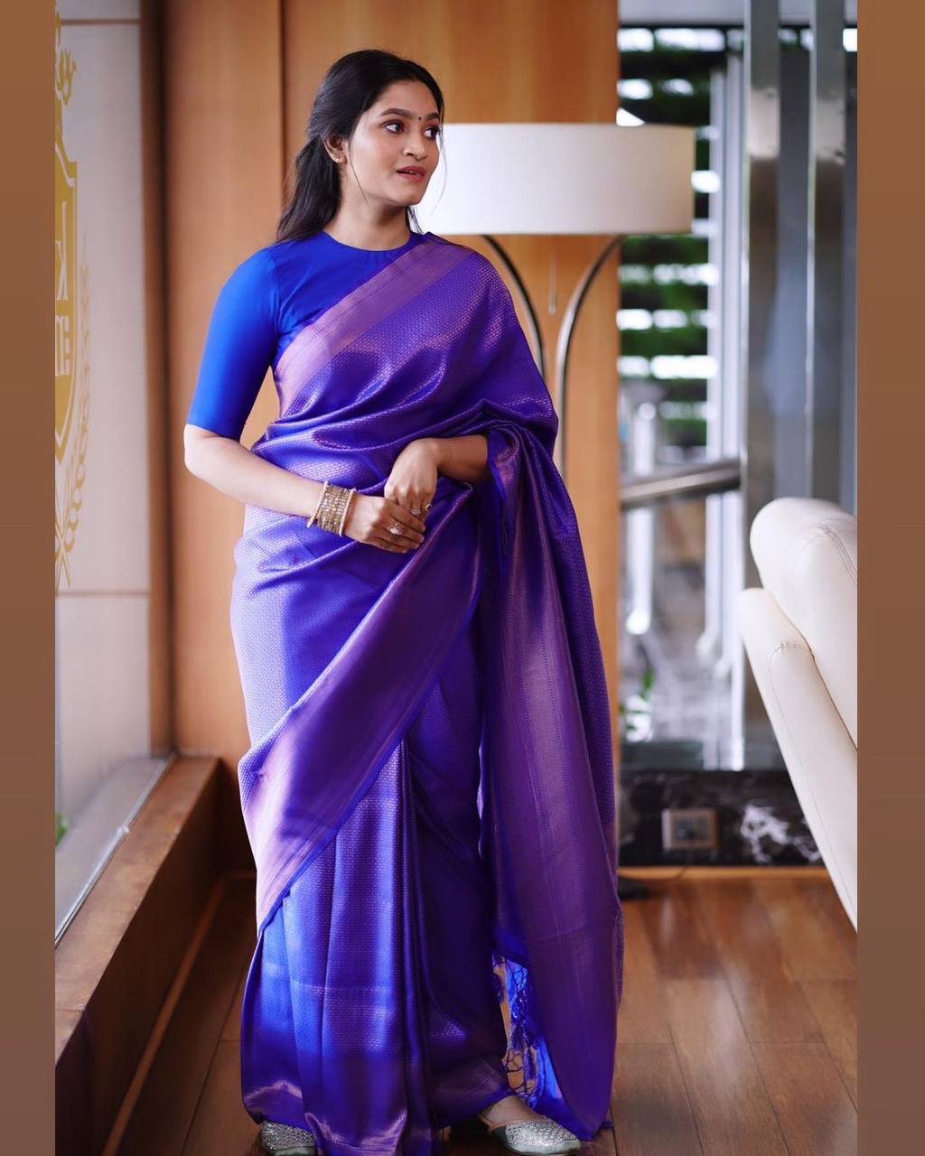 Pulsating Blue Soft Banarasi Silk Saree With Entrancing Blouse Piece