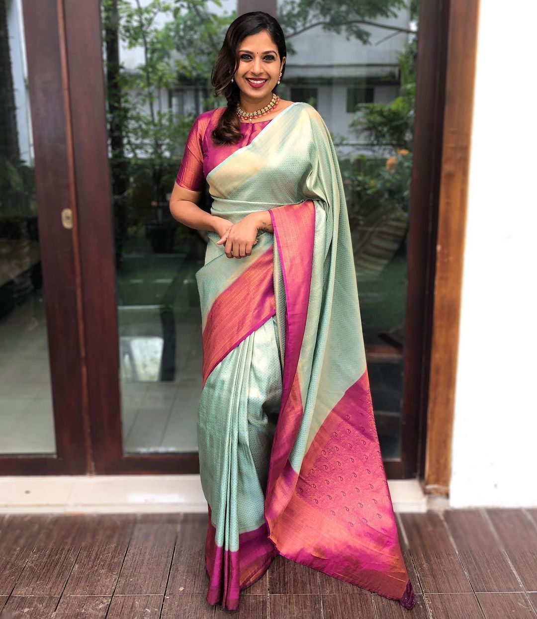 Scintillating  Sea Green Soft Banarasi Silk Saree With Adoring Blouse Piece