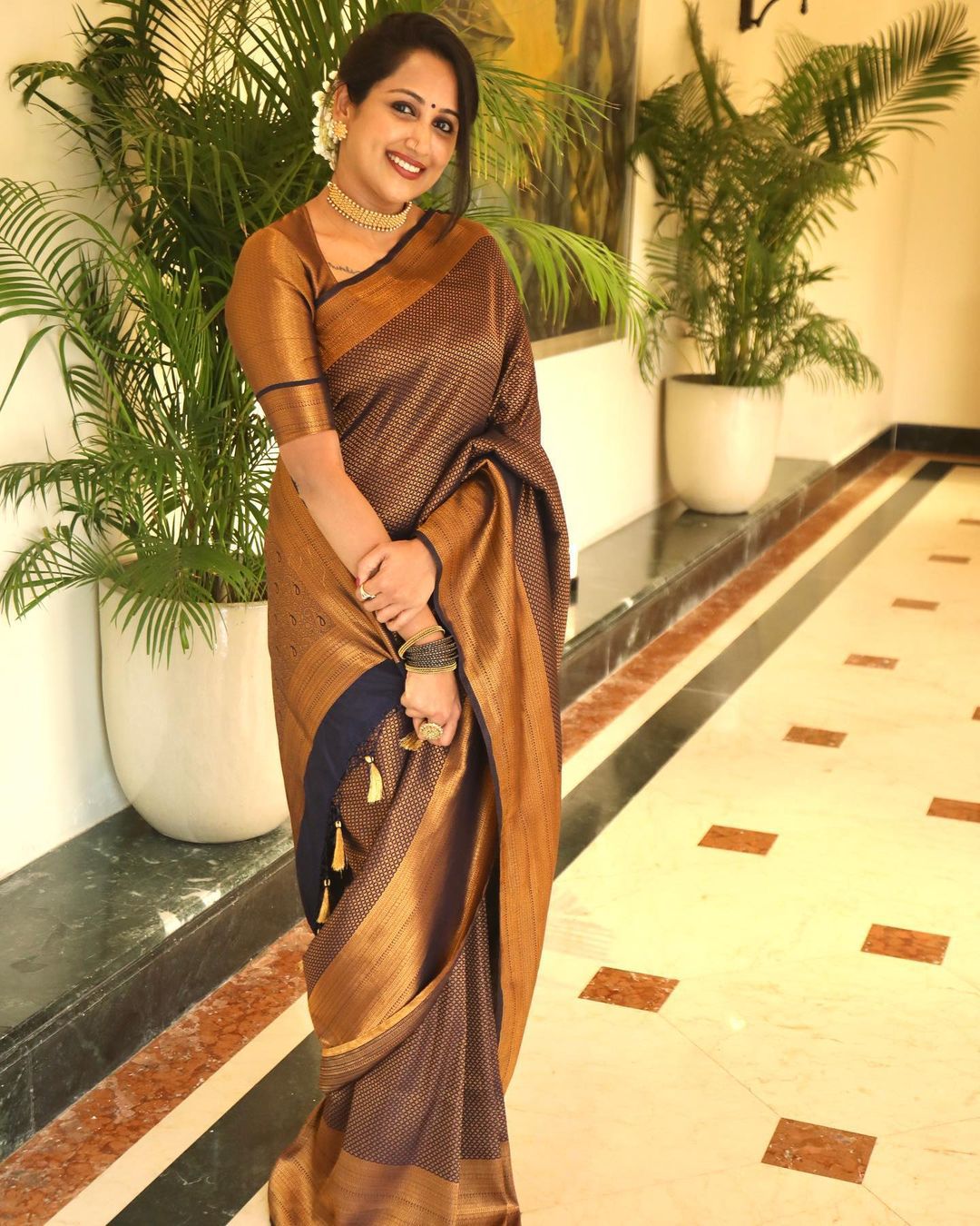 Quintessential Black Soft Kanjivaram Silk Saree With Surpassing Blouse Piece