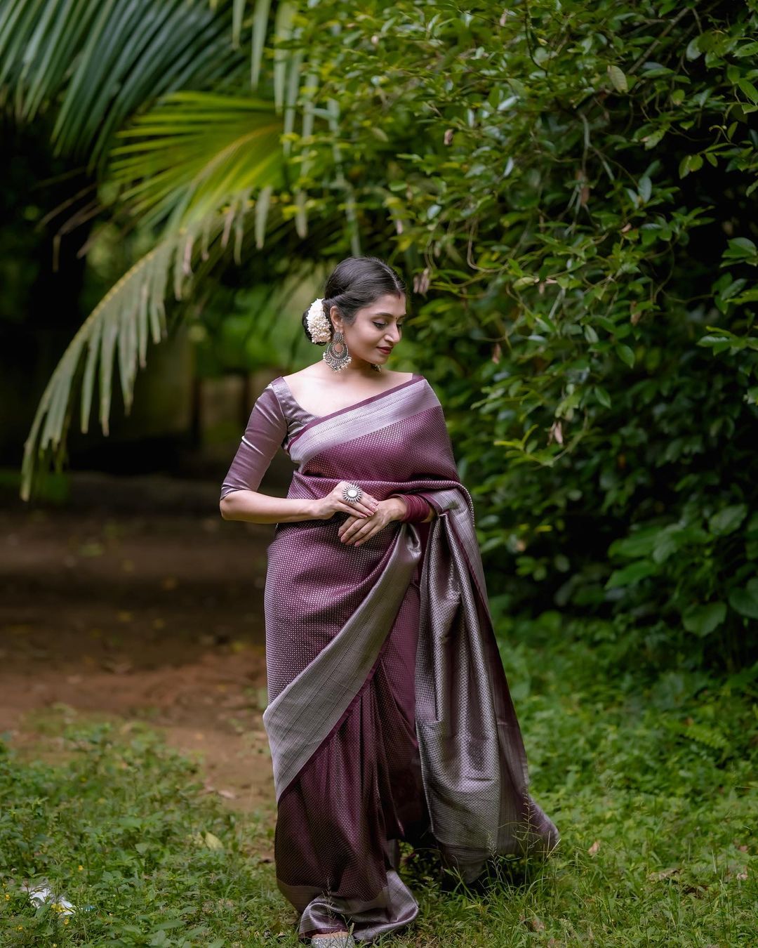 Exuberant Brown Soft Kanjivaram Silk Saree With Diaphanous Blouse Piece