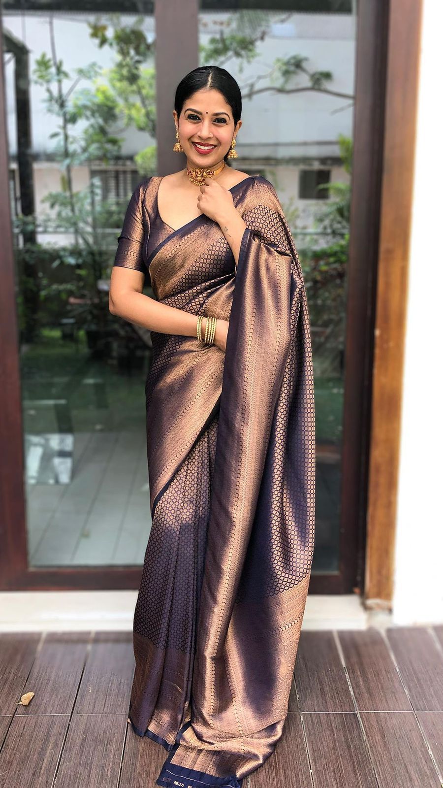 Vibrant Navy Blue Soft Kanjivaram Silk Saree With Skinny Blouse Piece