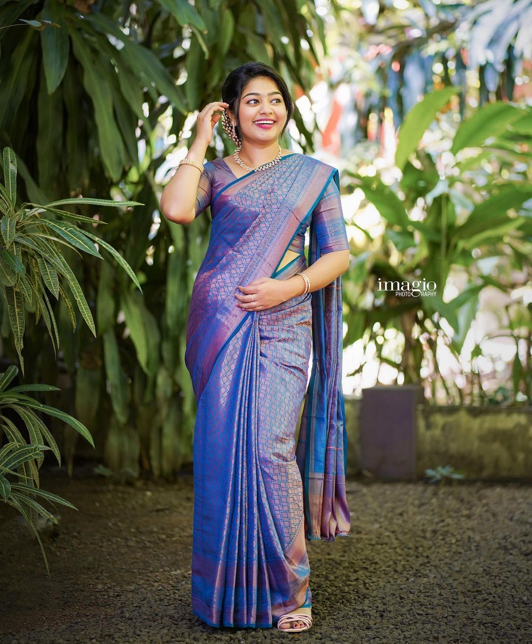 Sumptuous Blue Soft Silk Saree With Luxuriant Blouse Piece