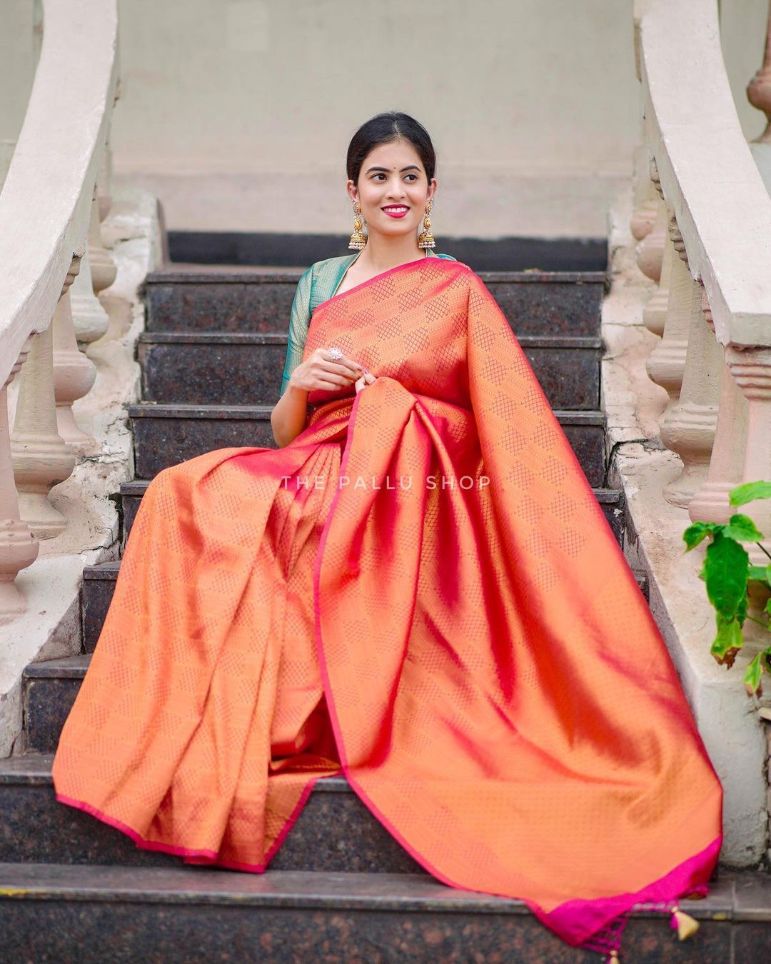 Enigmatic Dark Pink Soft Silk Saree with Bucolic Blouse Piece