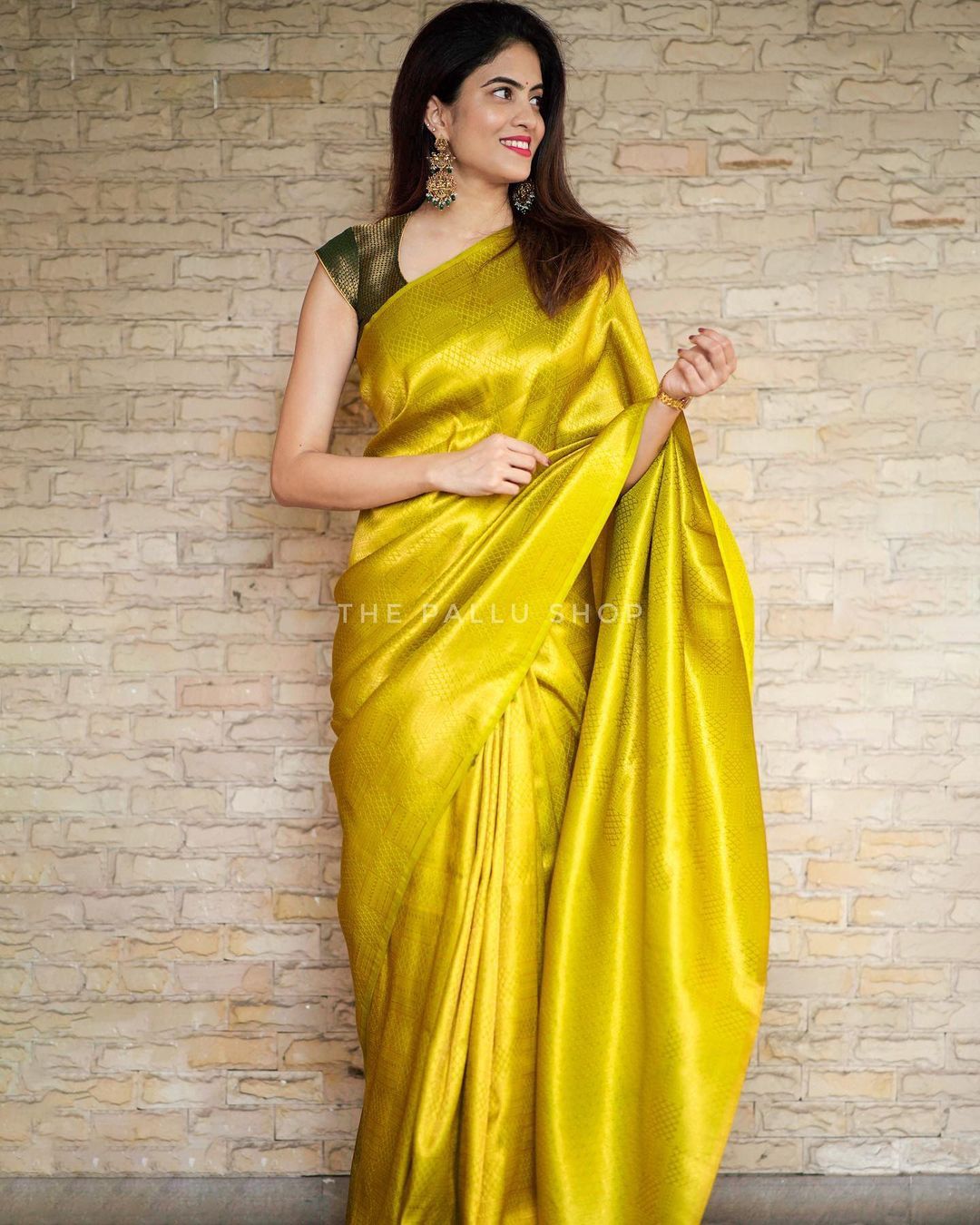 Glittering Yellow Soft Silk Saree with Excellent Blouse Piece