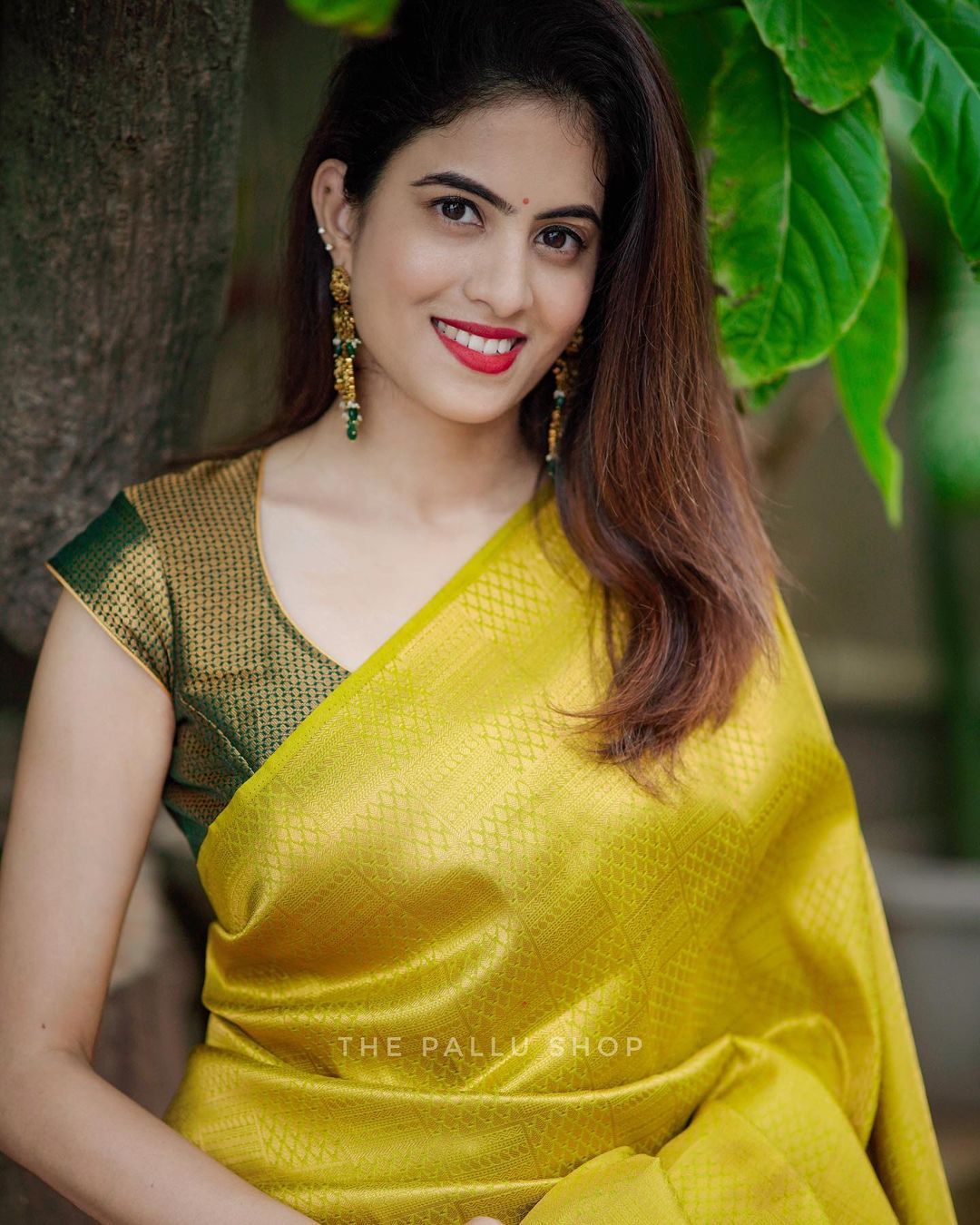 Glittering Yellow Soft Silk Saree with Excellent Blouse Piece