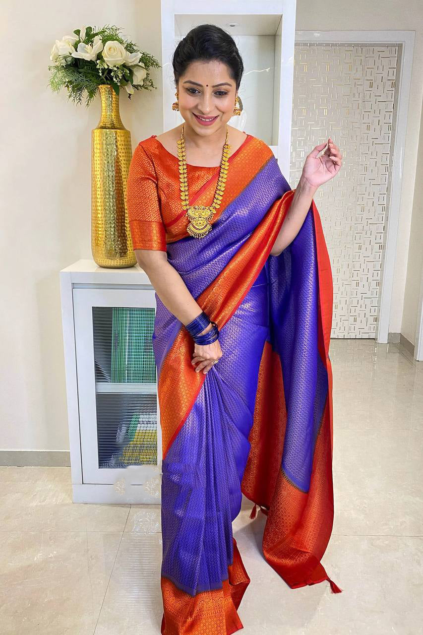 Effulgent Royal Blue Soft Silk Saree With Improbable Blouse Piece