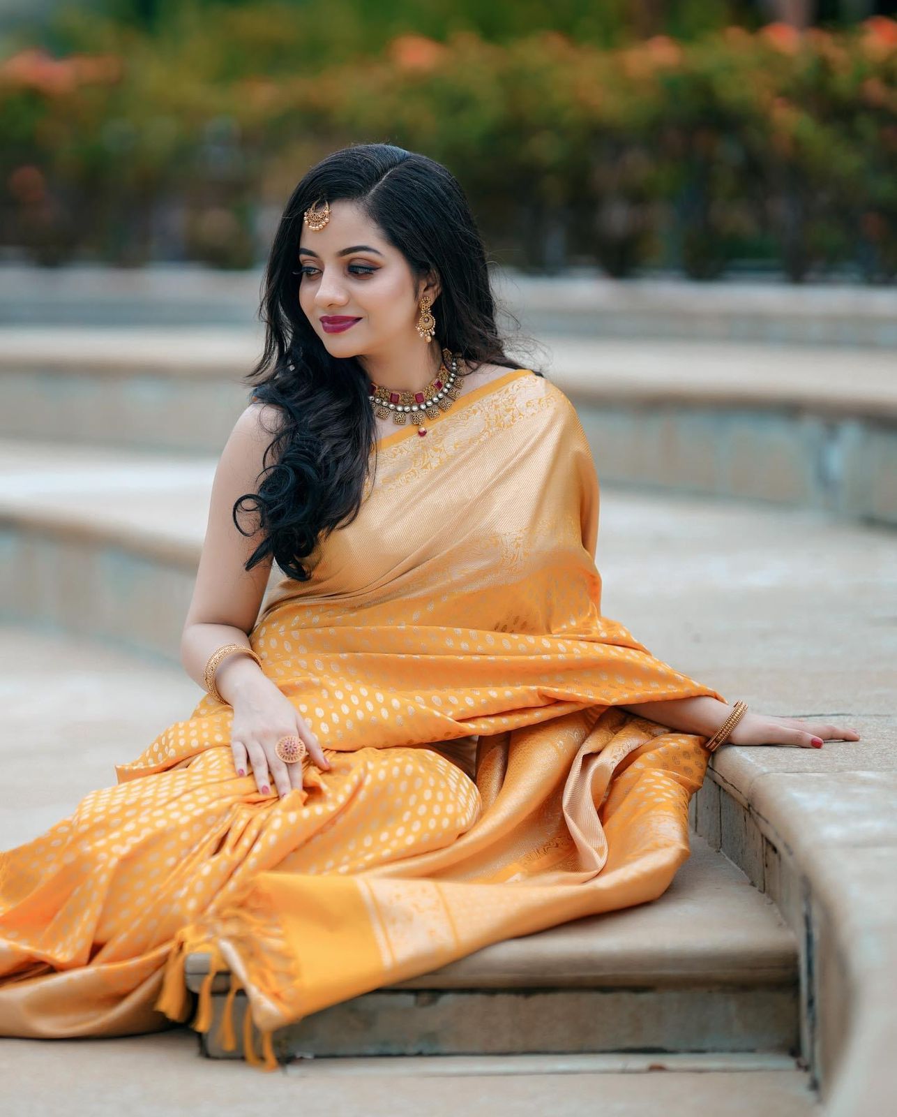 Dulcet Yellow Soft Banarasi Silk Saree With Breathtaking Blouse Piece