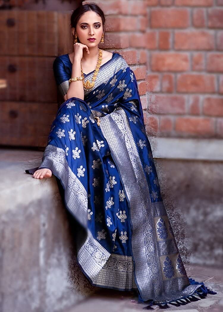 Glowing Navy Blue Pure Banarasi Silk Saree with Magnetic Blouse Piece