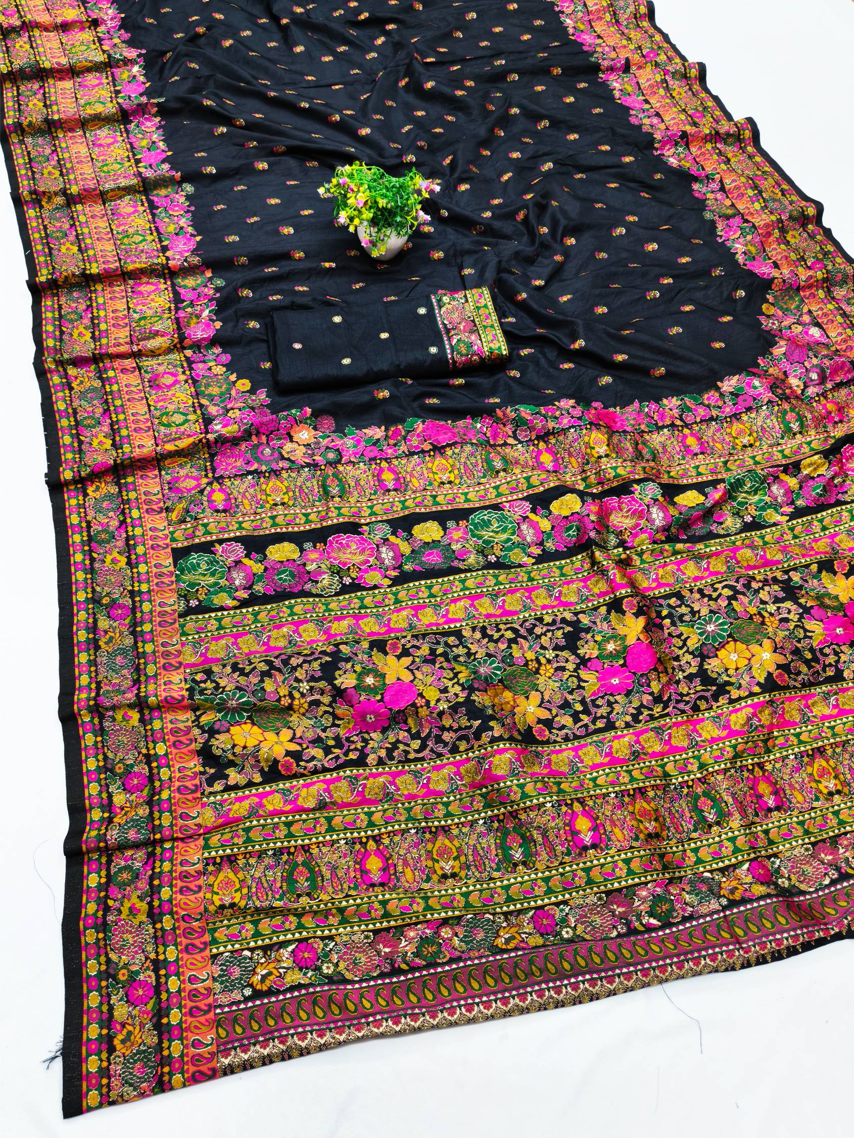 Posh Black Nylon Dola Pashmina Saree With Lissome Blouse Piece
