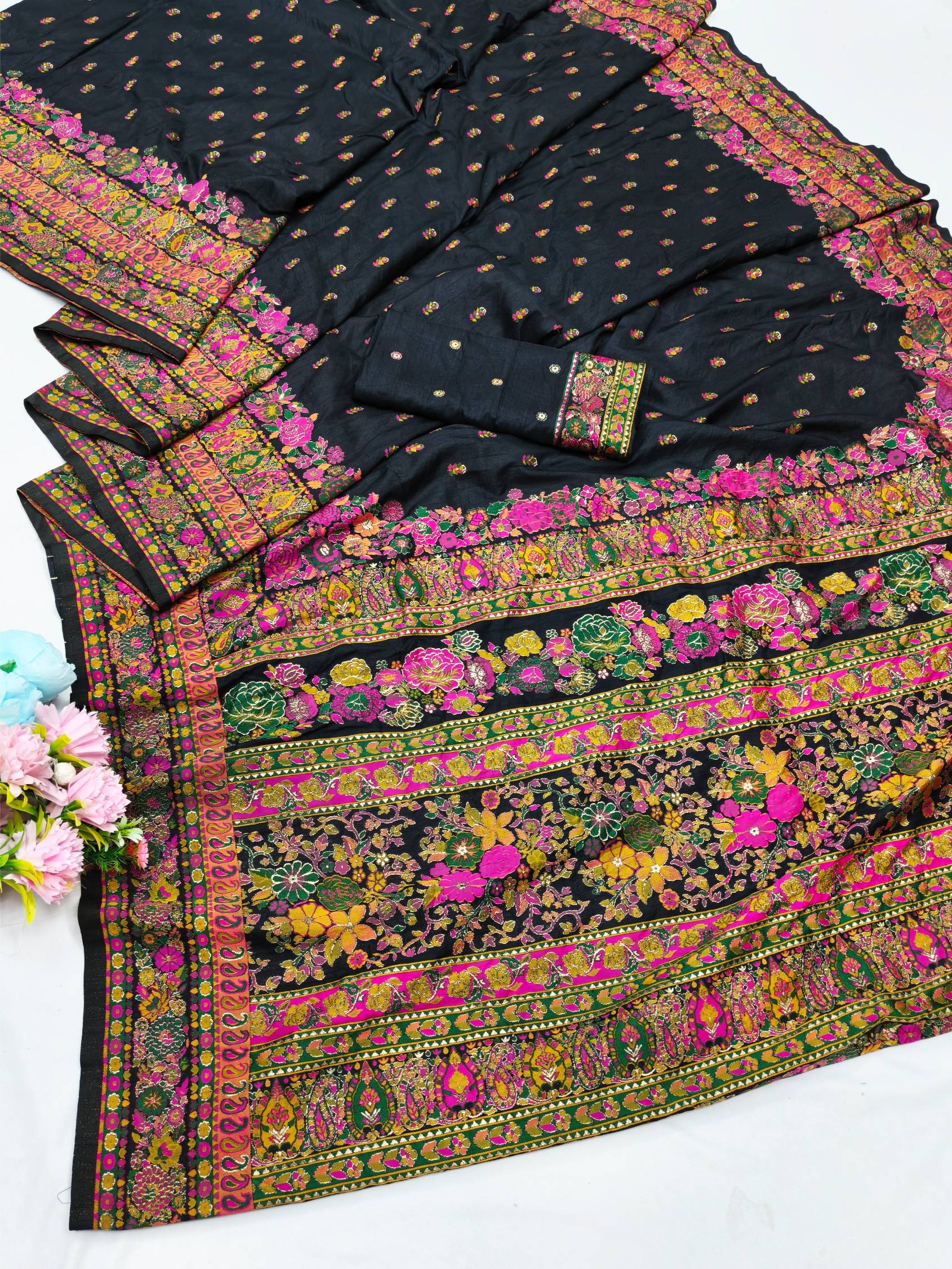 Posh Black Nylon Dola Pashmina Saree With Lissome Blouse Piece