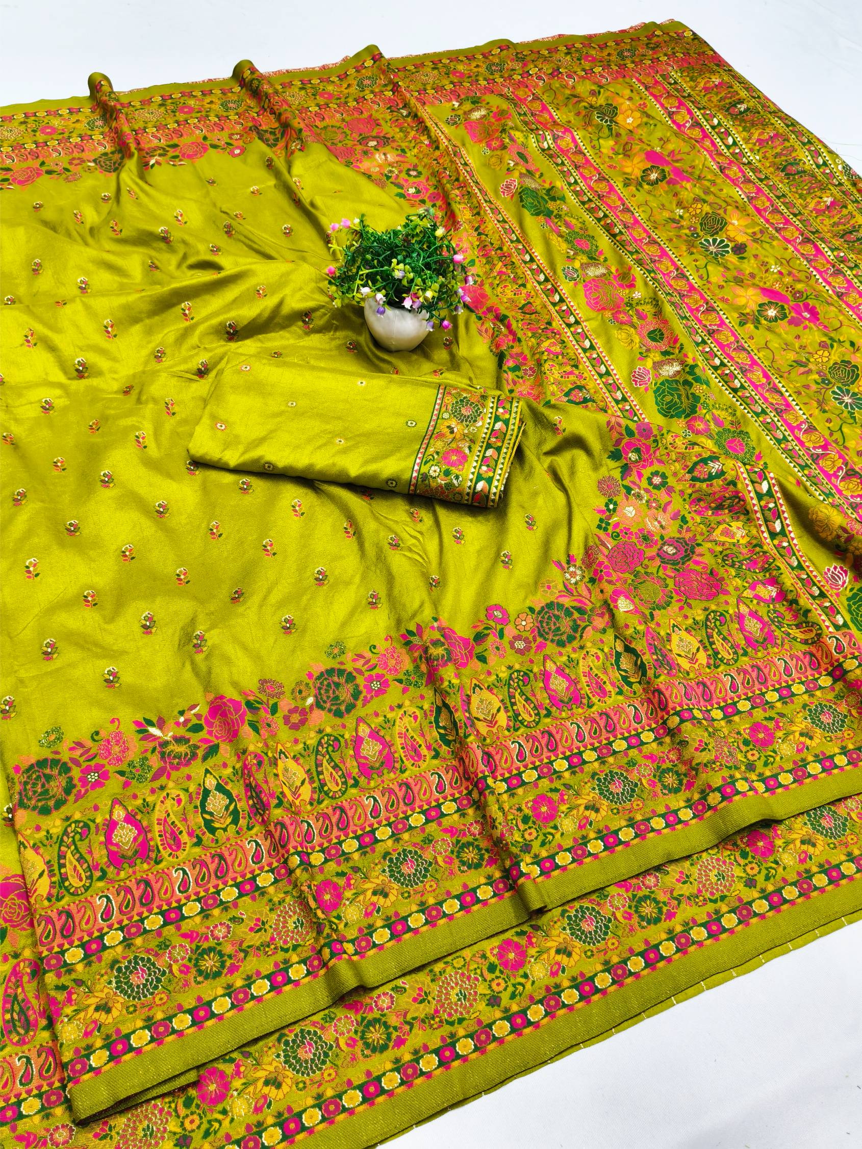 Lustrous Mehandi Nylon Dola Pashmina Saree With Impressive Blouse Piece