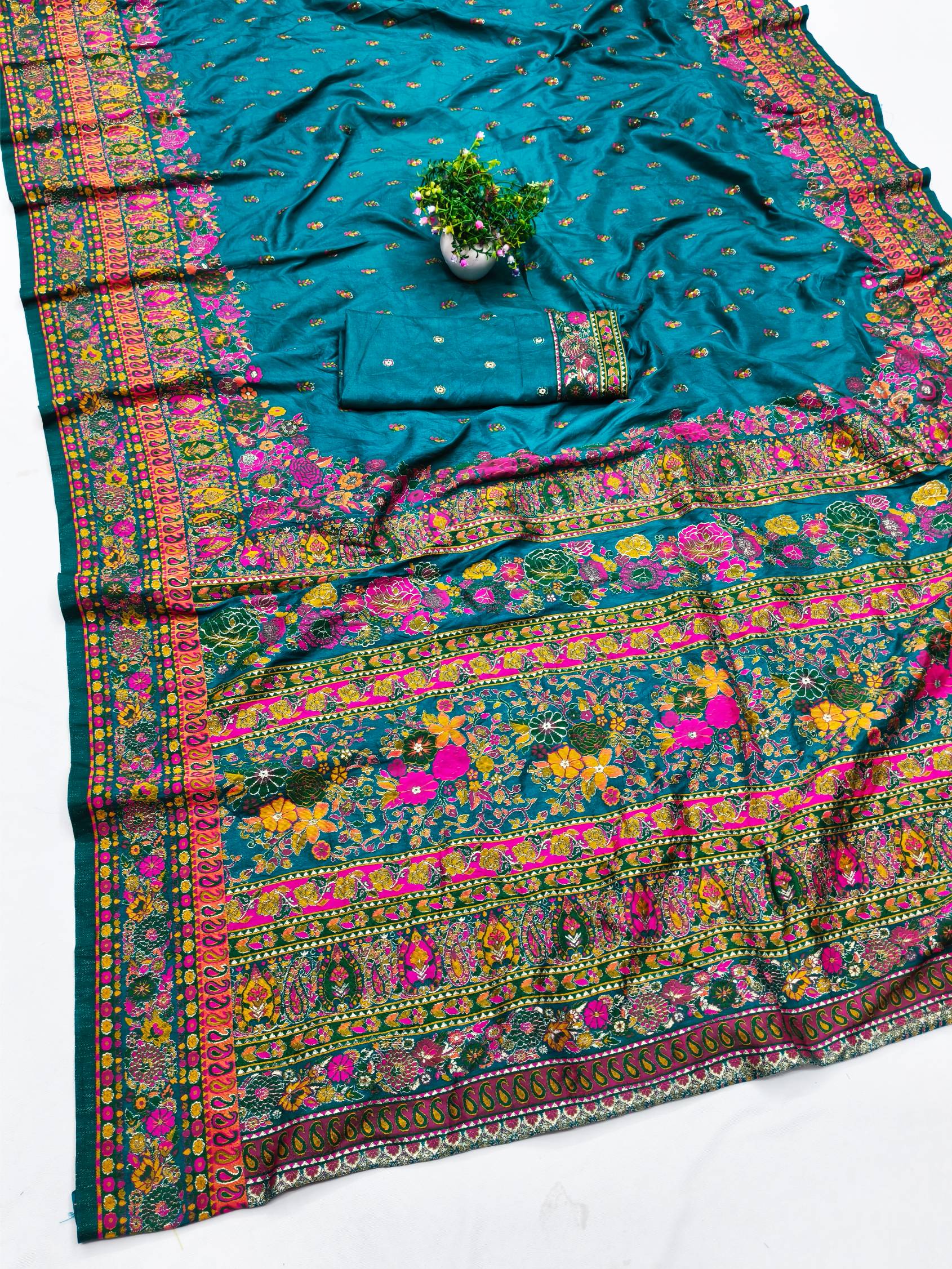Ethnic Rama Nylon Dola Pashmina Saree With Deserving Blouse Piece