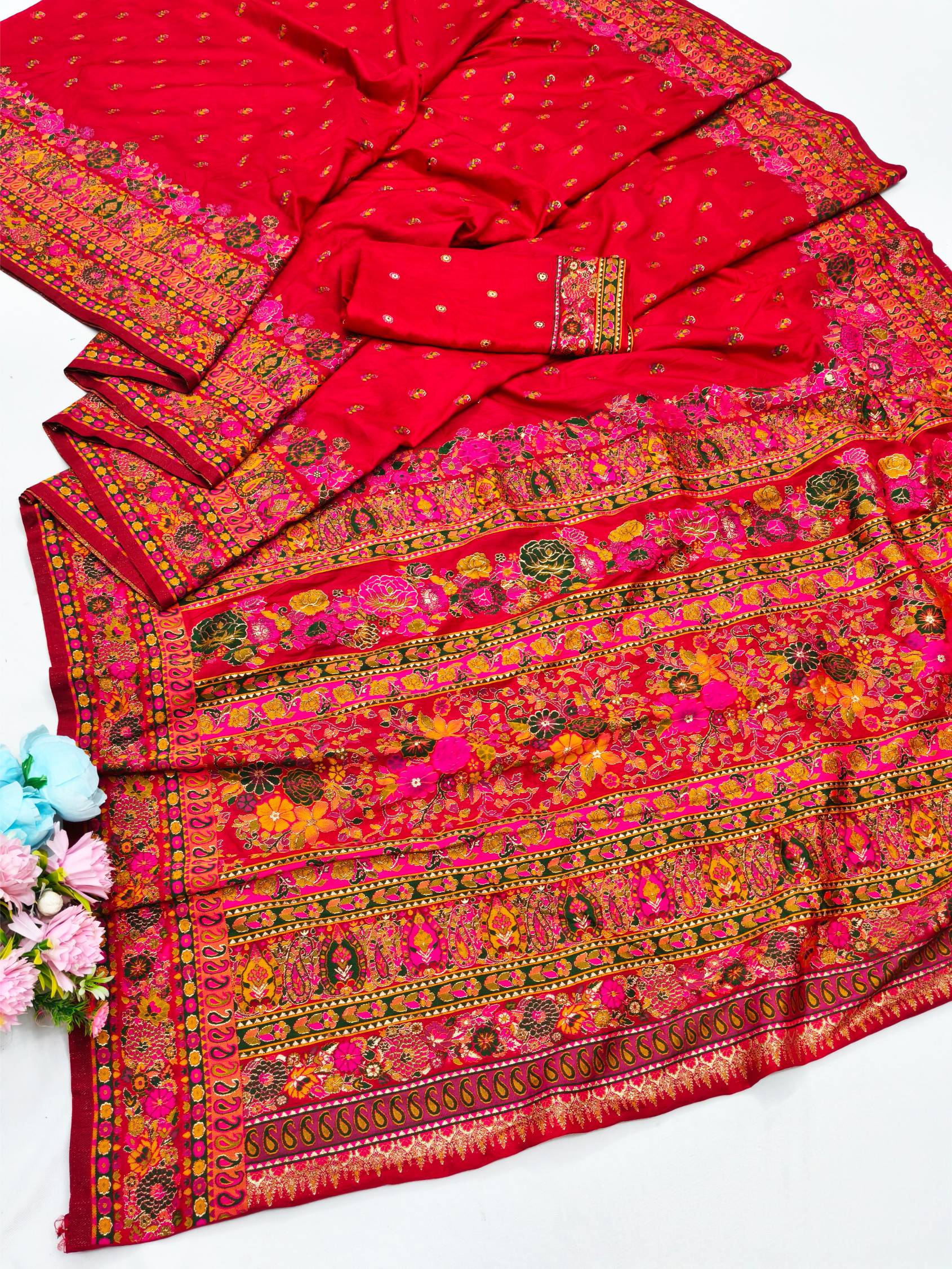 Mellifluous Red Nylon Dola Pashmina Saree With Exemplary Blouse Piece