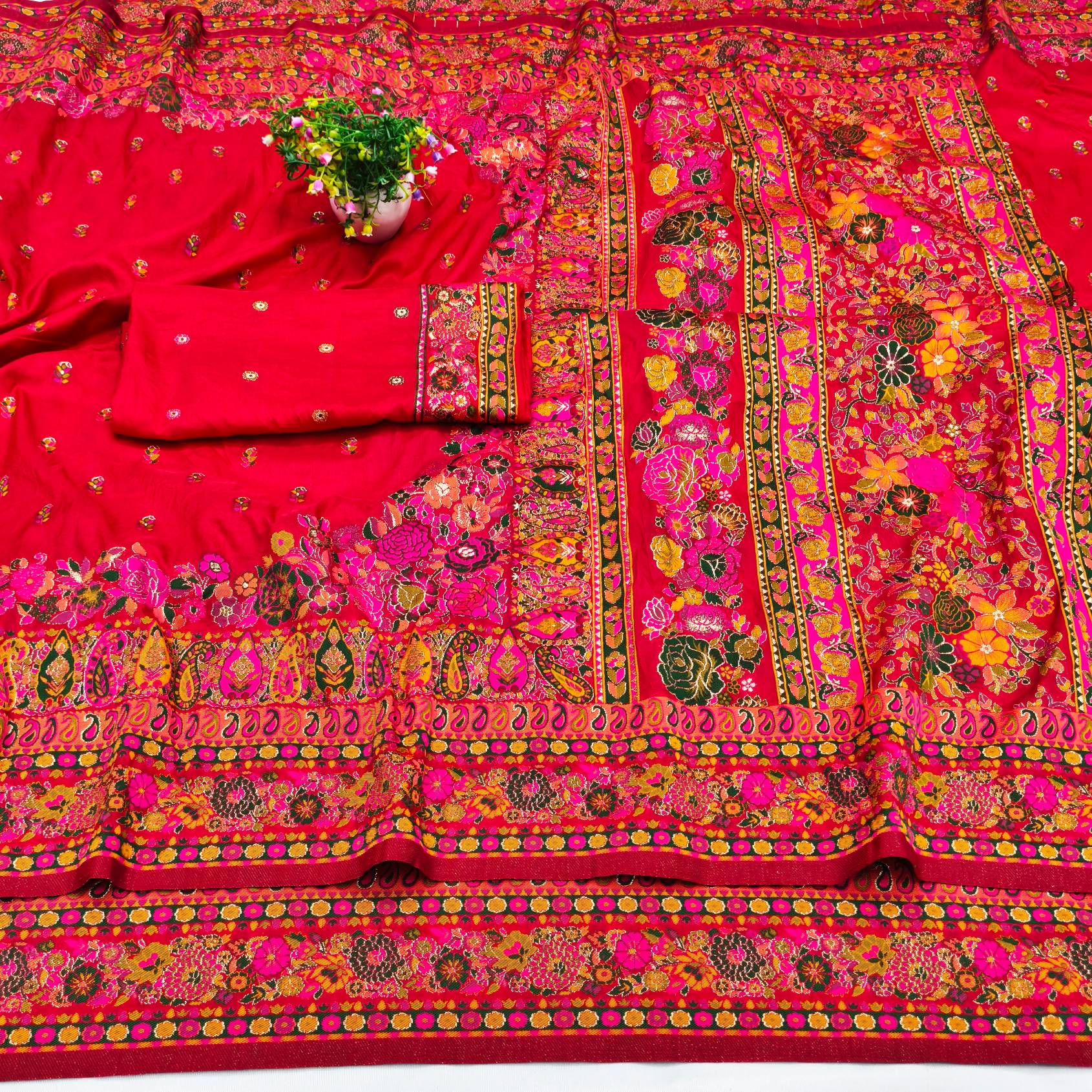 Mellifluous Red Nylon Dola Pashmina Saree With Exemplary Blouse Piece